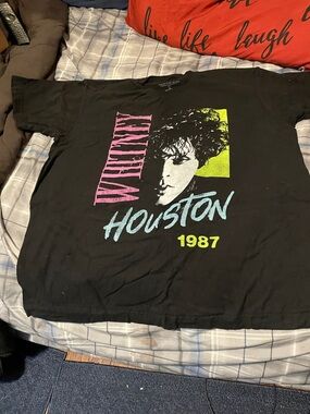 Whitney Houston 1987 Graphic Tee - Black Short Sleeve